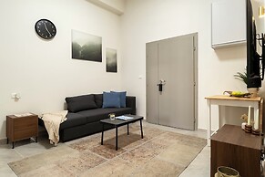 German Colony Bright Stay by Sea N' Rent