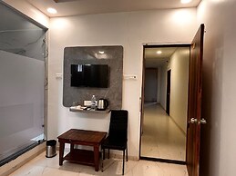 Hotel Aaditya Inn Tathawade