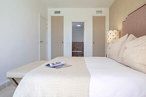 Exclusive 2BD Apartment Heated Pool Flamingos Golf
