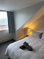 Manor on the Park Backpackers