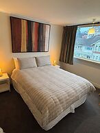 Manor on the Park Backpackers
