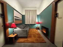 Manor on the Park Backpackers