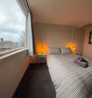 Manor on the Park Backpackers