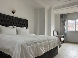 MARCY SUITES BASTOS