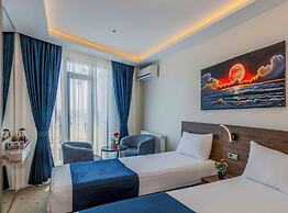 Airport Waves Hotel