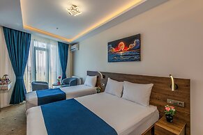 Airport Waves Hotel