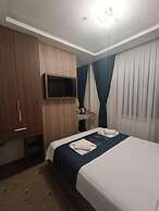 Airport Waves Hotel
