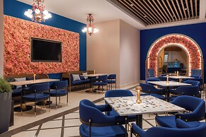 Merit Royal Gardens Hotel & Casino