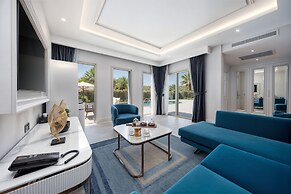 Merit Royal Gardens Hotel & Casino