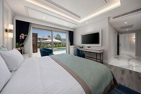 Merit Royal Gardens Hotel & Casino