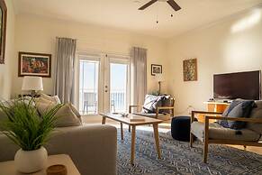 NEW Oceanfront Condo in George Town