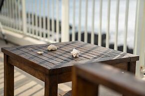 NEW Oceanfront Condo in George Town