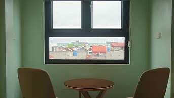 Jademay Airport Hotel