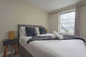 3 Huntingdon Place