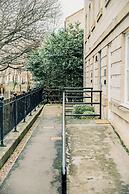 3 Huntingdon Place