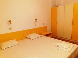 Lazur Apartments