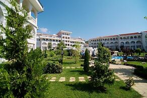 Lazur Apartments