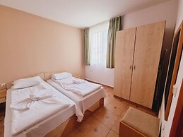Lazur Apartments