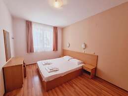 Lazur Apartments