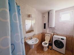 Lazur Apartments
