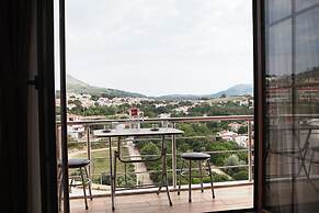 SELÇUK APART