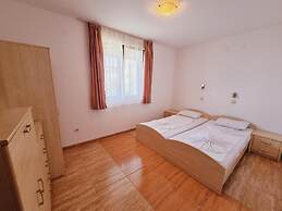 Top Apartments