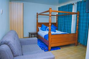 Lux Suites Lions Den Holiday Homes