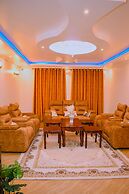 Lux Suites Lions Den Holiday Homes
