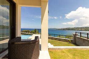 Panoramic Cliffside Luxe Villa