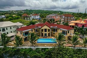 Luxury Oceanfront Villa in Tower Isle