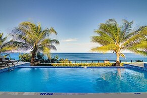 Luxury Oceanfront Villa in Tower Isle