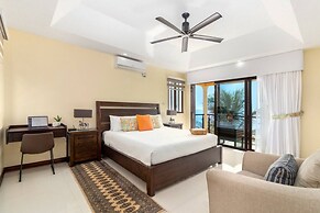 Luxury Oceanfront Villa in Tower Isle