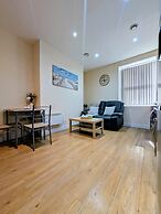 Upperhead Row Apartment