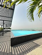 Easy Stay at the Lennox