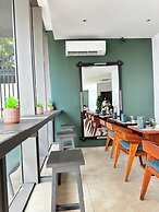 Easy Stay at the Lennox
