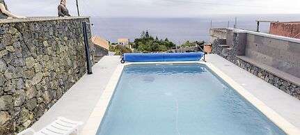 Sunset Pool House in Feteira