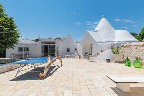 Trullo Letizia con piscina