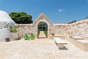 Trullo Letizia con piscina