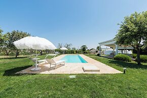 Trullo Letizia con piscina