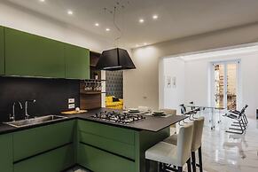 Upscale Urban Apartment by Wonderful Italy