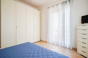 Appartamento a Torre Canne con balcone