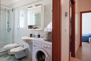 Appartamento a Torre Canne con balcone