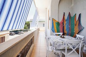 Appartamento a Torre Canne con balcone