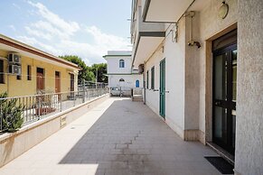 Appartamento a Torre Canne con balcone