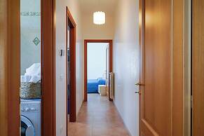 Appartamento a Torre Canne con balcone