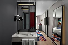 Aloft Istanbul Karakoy