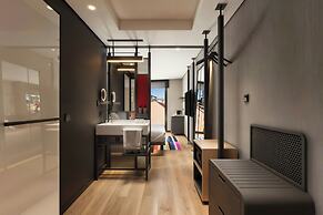 Aloft Istanbul Karakoy