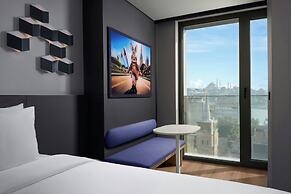 Aloft Istanbul Karakoy