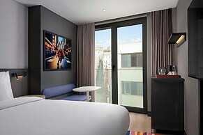 Aloft Istanbul Karakoy