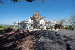 Hidden Acre Vineyard